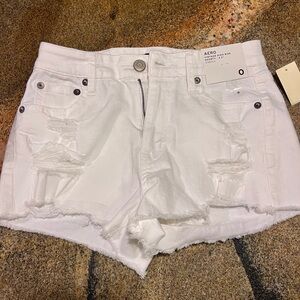 White AERO
VINTAGE HIGH RISE SHORTY - 2.5"
STRETCH - size 0